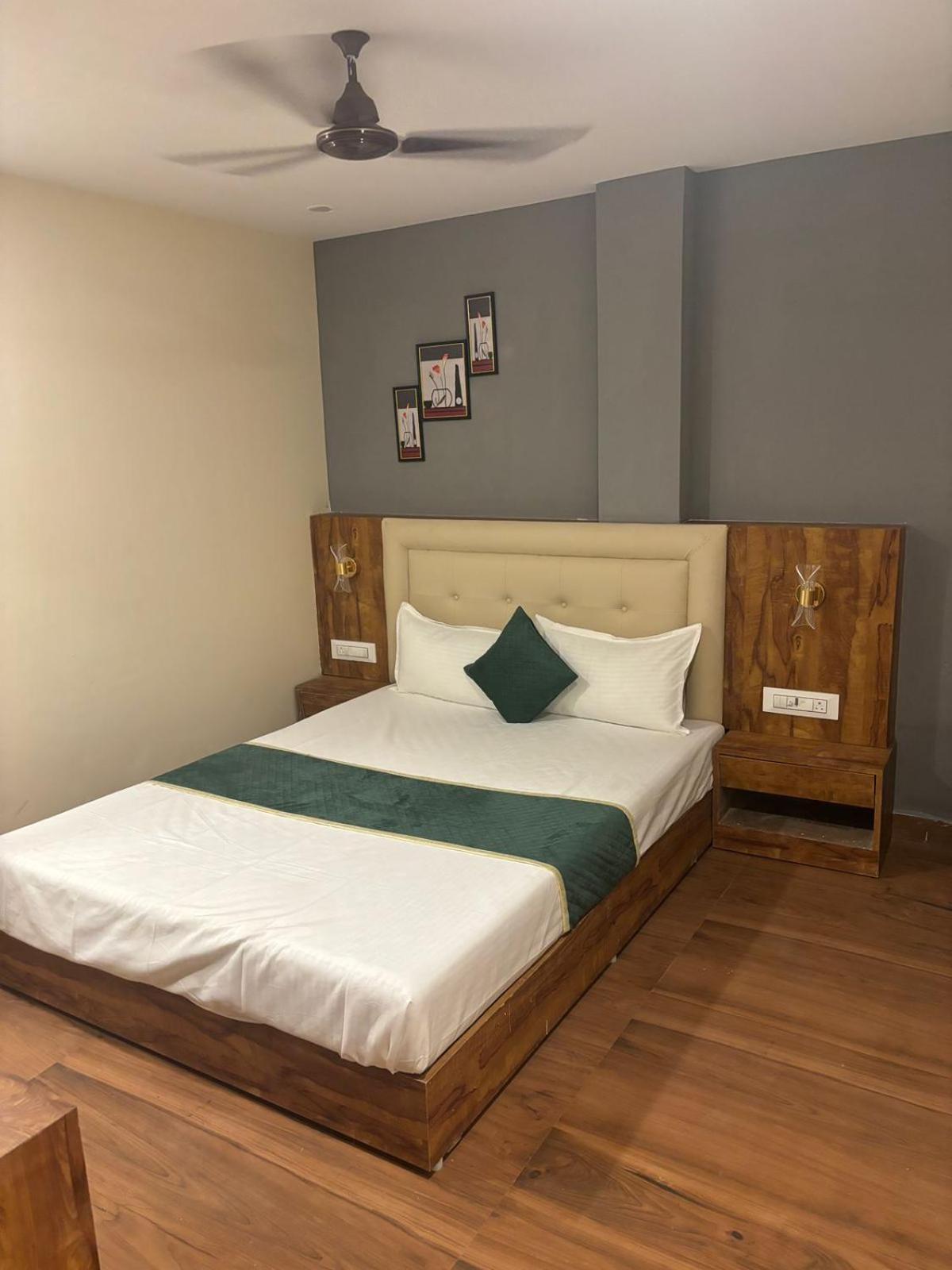 Hotel Z-A-R-A Park Goregaon West Bombay Eksteriør billede